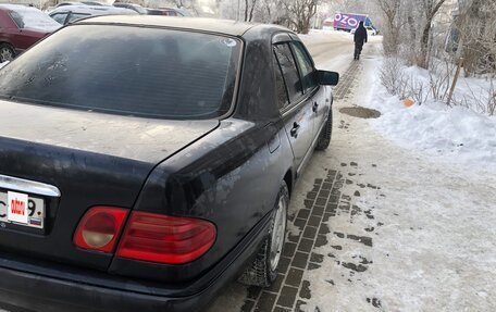 Mercedes-Benz E-Класс, 1996 год, 365 000 рублей, 5 фотография
