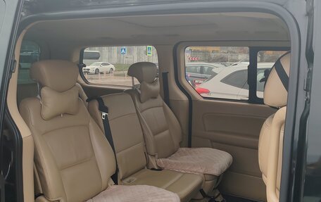 Hyundai Grand Starex Grand Starex I рестайлинг 2, 2010 год, 1 800 000 рублей, 3 фотография