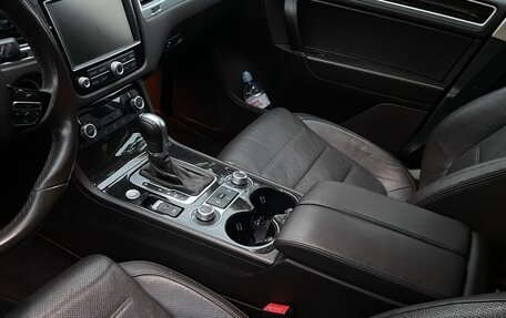 Volkswagen Touareg III, 2016 год, 3 200 000 рублей, 10 фотография