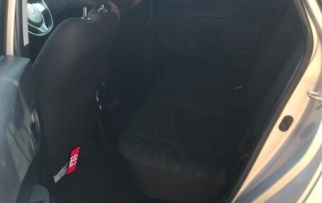 Toyota Ractis II, 2011 год, 1 000 000 рублей, 9 фотография