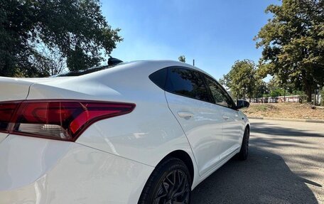 Hyundai Solaris II рестайлинг, 2017 год, 1 250 000 рублей, 6 фотография