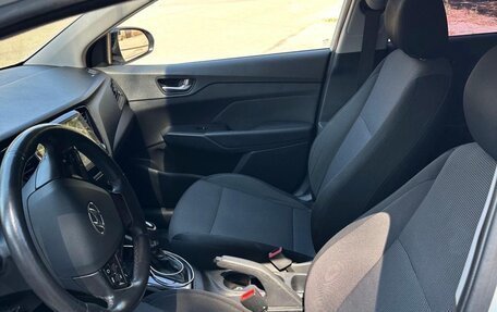 Hyundai Solaris II рестайлинг, 2017 год, 1 250 000 рублей, 7 фотография