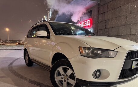 Mitsubishi Outlander III рестайлинг 3, 2011 год, 1 150 000 рублей, 2 фотография