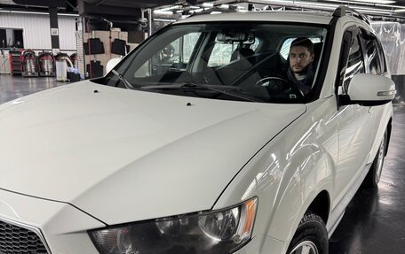 Mitsubishi Outlander III рестайлинг 3, 2011 год, 1 150 000 рублей, 11 фотография