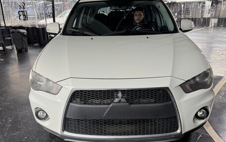 Mitsubishi Outlander III рестайлинг 3, 2011 год, 1 150 000 рублей, 9 фотография