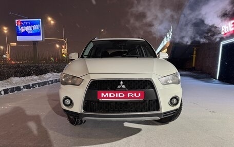 Mitsubishi Outlander III рестайлинг 3, 2011 год, 1 150 000 рублей, 3 фотография