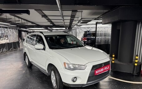 Mitsubishi Outlander III рестайлинг 3, 2011 год, 1 150 000 рублей, 12 фотография