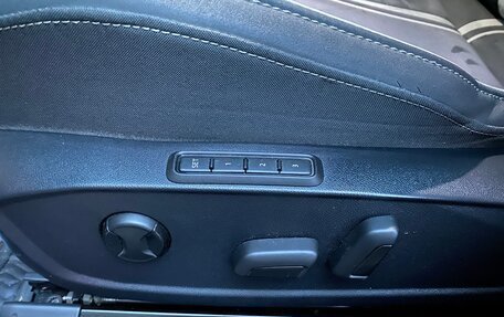 Volkswagen Golf VIII, 2021 год, 2 800 000 рублей, 17 фотография