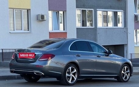 Mercedes-Benz E-Класс, 2017 год, 3 500 000 рублей, 13 фотография