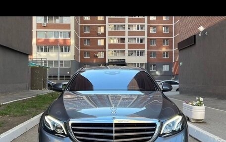 Mercedes-Benz E-Класс, 2017 год, 3 500 000 рублей, 10 фотография