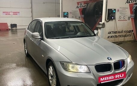 BMW 3 серия, 2011 год, 1 280 000 рублей, 3 фотография