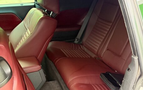 Dodge Challenger III рестайлинг 2, 2011 год, 1 890 000 рублей, 12 фотография