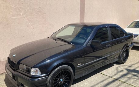 BMW 3 серия, 1996 год, 700 000 рублей, 17 фотография