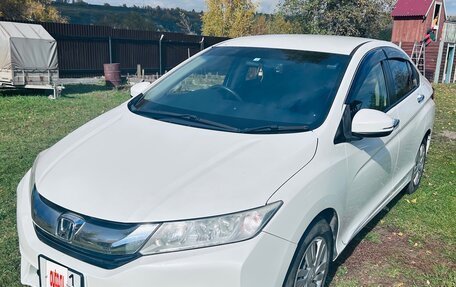 Honda Grace I, 2016 год, 1 090 000 рублей, 1 фотография