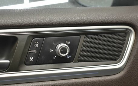 Volkswagen Touareg III, 2015 год, 2 350 000 рублей, 9 фотография