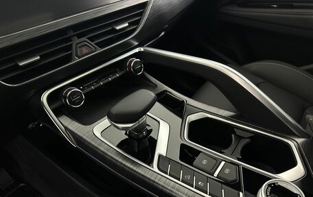 Geely Tugella FY11, 2024 год, 3 600 000 рублей, 13 фотография