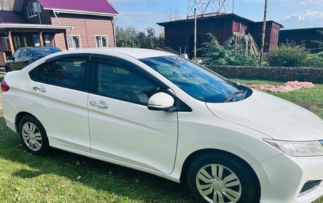 Honda Grace I, 2016 год, 1 090 000 рублей, 2 фотография