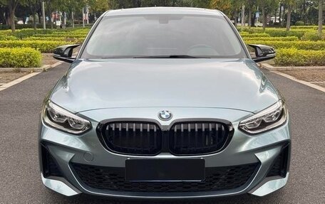 BMW 1 серия, 2023 год, 1 680 000 рублей, 2 фотография