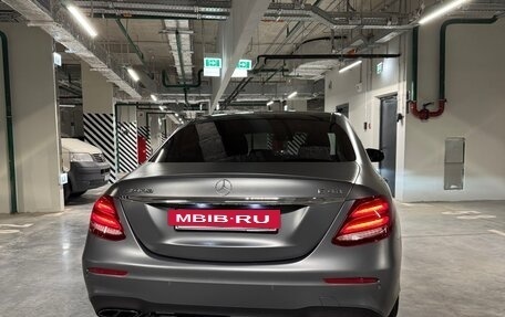 Mercedes-Benz E-Класс AMG, 2018 год, 5 400 000 рублей, 13 фотография