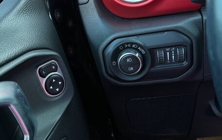 Jeep Wrangler, 2019 год, 4 850 000 рублей, 17 фотография