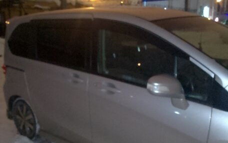 Honda Freed I, 2009 год, 1 150 000 рублей, 2 фотография