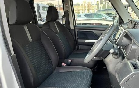 Toyota Roomy I, 2023 год, 905 000 рублей, 8 фотография