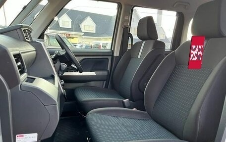 Toyota Roomy I, 2023 год, 905 000 рублей, 26 фотография