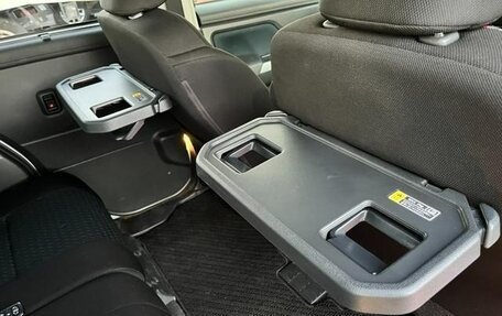 Toyota Roomy I, 2023 год, 905 000 рублей, 28 фотография