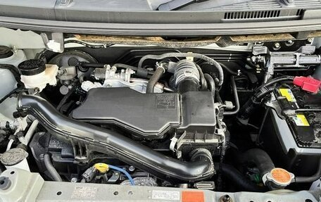 Toyota Roomy I, 2023 год, 905 000 рублей, 34 фотография