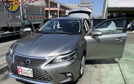 Lexus CT I рестайлинг, 2022 год, 2 700 000 рублей, 1 фотография