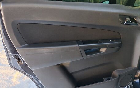 Opel Zafira B, 2011 год, 750 000 рублей, 24 фотография