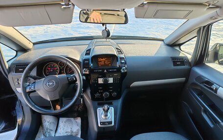 Opel Zafira B, 2011 год, 750 000 рублей, 22 фотография