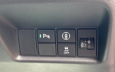 Honda Fit, 2022 год, 1 065 000 рублей, 17 фотография