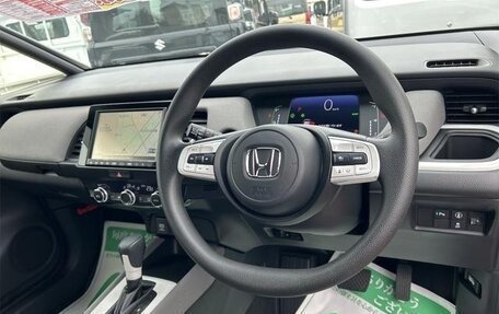 Honda Fit, 2022 год, 1 065 000 рублей, 24 фотография