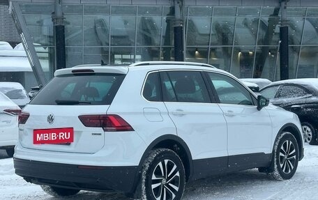 Volkswagen Tiguan II, 2020 год, 2 850 000 рублей, 6 фотография