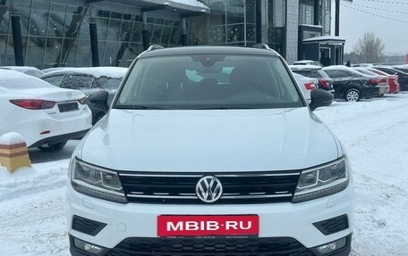 Volkswagen Tiguan II, 2020 год, 2 850 000 рублей, 2 фотография