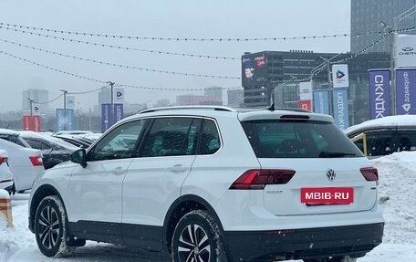 Volkswagen Tiguan II, 2020 год, 2 850 000 рублей, 4 фотография