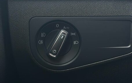 Volkswagen Tiguan II, 2020 год, 2 850 000 рублей, 20 фотография