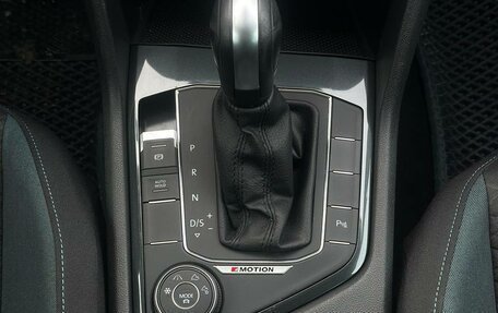 Volkswagen Tiguan II, 2020 год, 2 850 000 рублей, 17 фотография