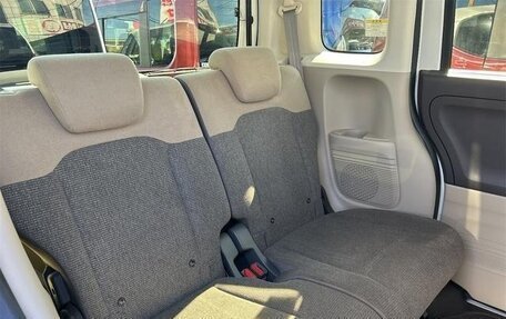 Honda N-BOX II, 2018 год, 907 000 рублей, 24 фотография