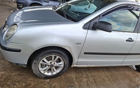 Volkswagen Polo IV рестайлинг, 2003 год, 195 000 рублей, 4 фотография