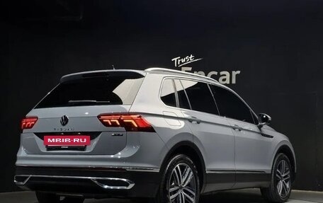 Volkswagen Tiguan II, 2023 год, 3 130 000 рублей, 4 фотография