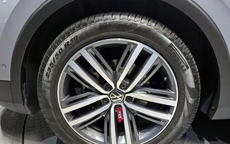 Volkswagen Tiguan II, 2023 год, 3 130 000 рублей, 5 фотография