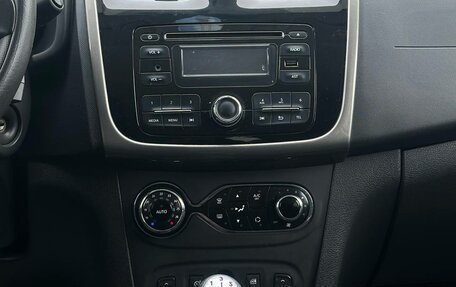 Renault Sandero II рестайлинг, 2016 год, 880 000 рублей, 11 фотография