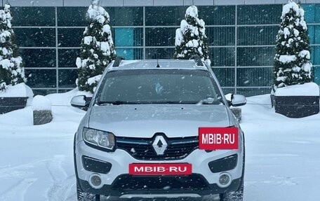 Renault Sandero II рестайлинг, 2016 год, 880 000 рублей, 2 фотография