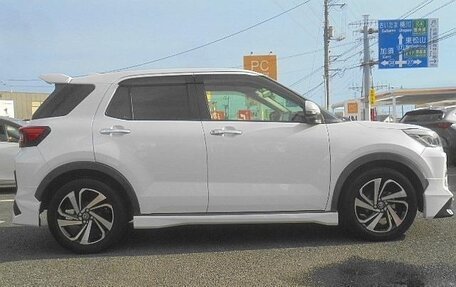 Toyota Raize I, 2022 год, 1 354 000 рублей, 2 фотография