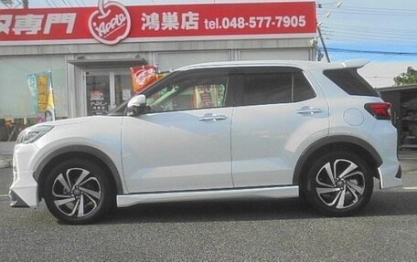 Toyota Raize I, 2022 год, 1 354 000 рублей, 3 фотография