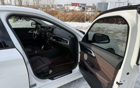 BMW 1 серия, 2022 год, 1 950 000 рублей, 10 фотография