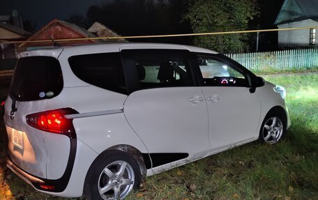 Toyota Sienta II, 2019 год, 1 700 000 рублей, 2 фотография