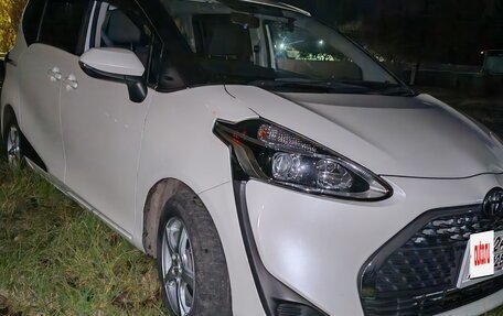 Toyota Sienta II, 2019 год, 1 700 000 рублей, 18 фотография